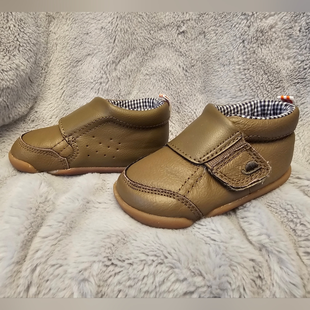 Carter’s Stage 4 shoes (stand)